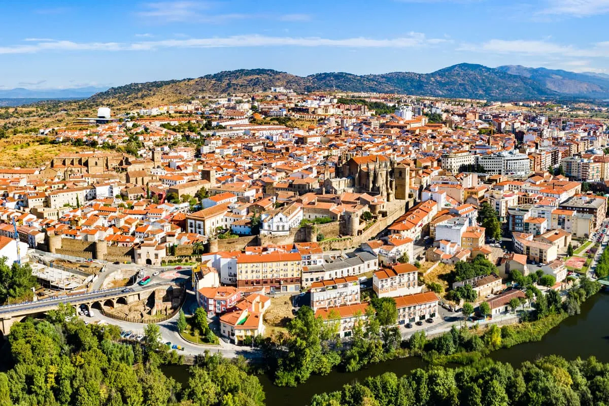 Echar okupas en Cáceres