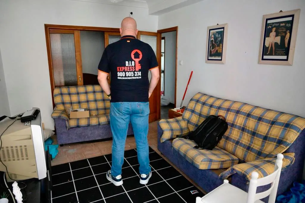 empresa antiokupa en A Coruña