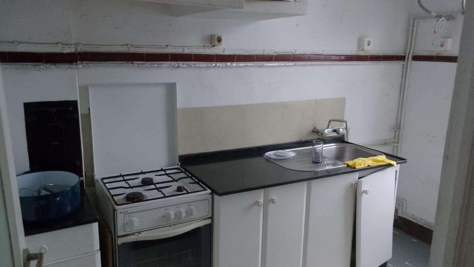Inmueble recuperado en Ferrol zona centro inquilinos morosos - Imagen 9
