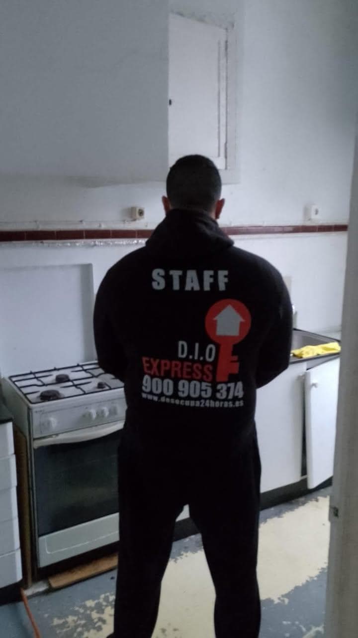 Inmueble recuperado en Ferrol zona centro inquilinos morosos - Imagen 1