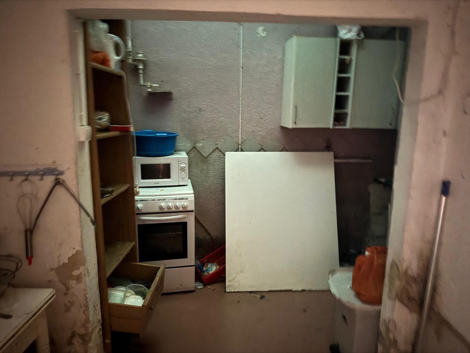 Inmueble recuperado en Getafe, inquilinos en precario - Imagen 16