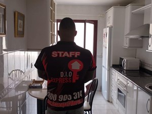 Inmueble recuperado en la ciudad de Cuenca, Inquilinos morosos