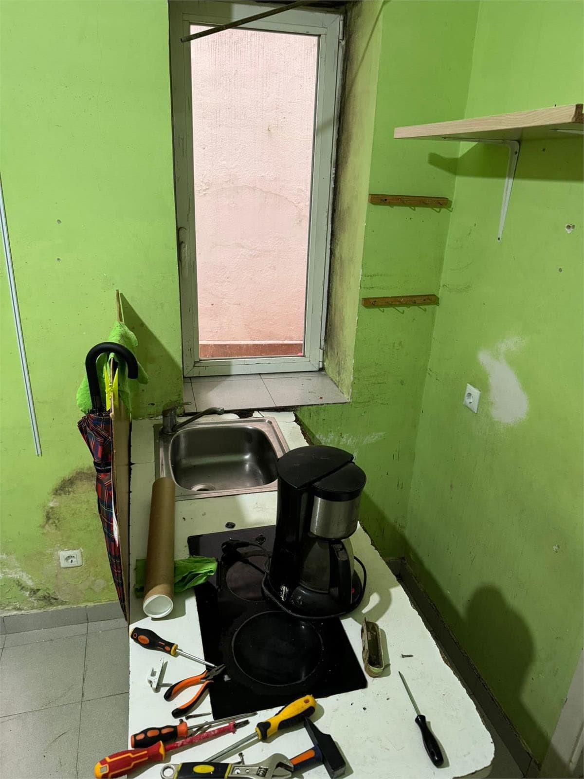 Inmueble recuperado en la ciudad de Madrid, inquilino en precario - Imagen 5