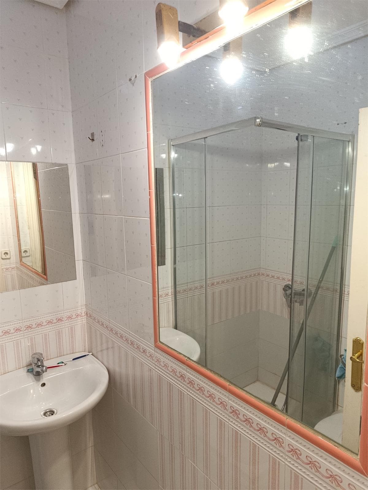 Inmueble recuperado en Madrid, inquilinos morosos - Imagen 6