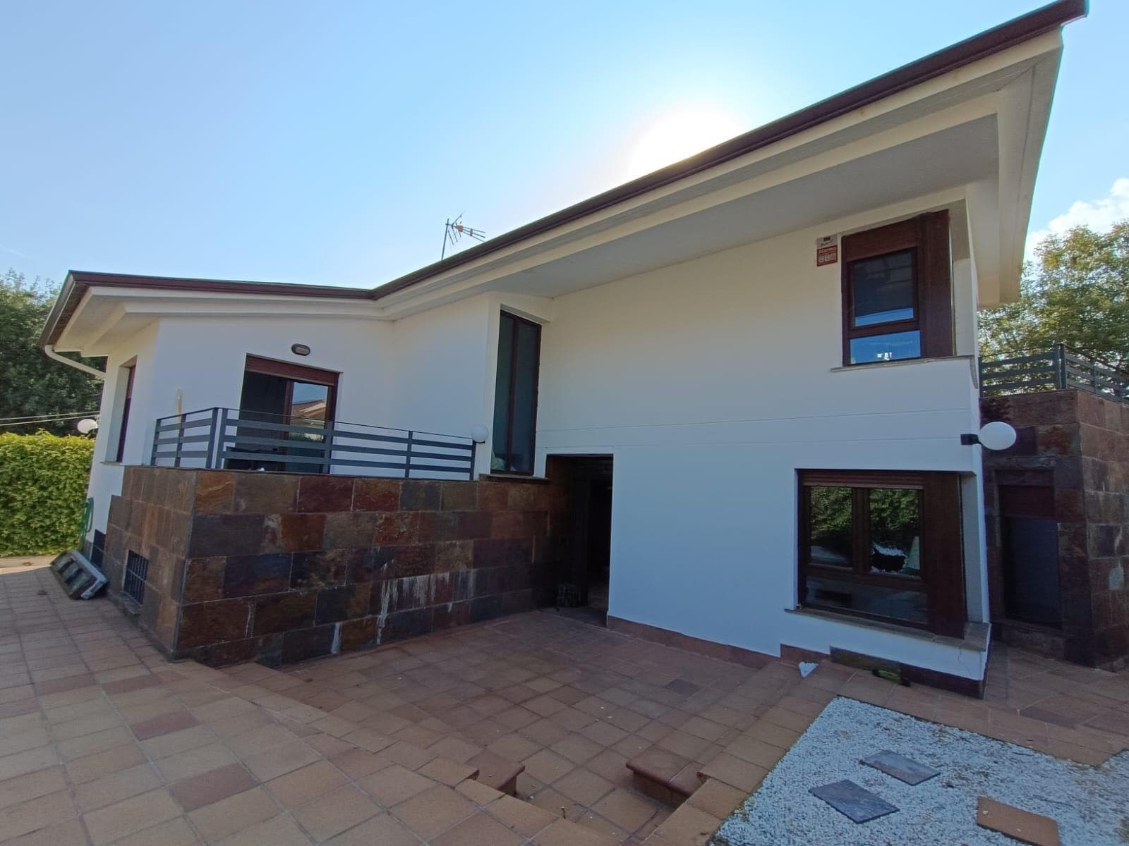 Inmueble recuperado en Miraflores de la sierra Vivienda usada para el cultivo de marihuana - Imagen 15