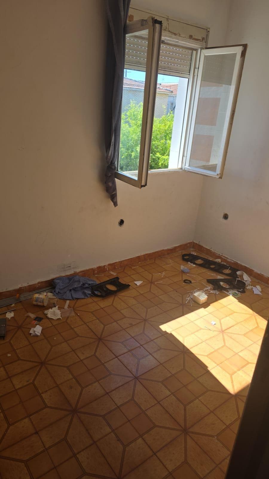 Inmueble recuperado en Parla, Inquilinos morosos - Imagen 1