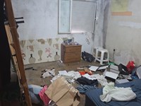 Inmueble recuperado en Parla, Inquilinos morosos