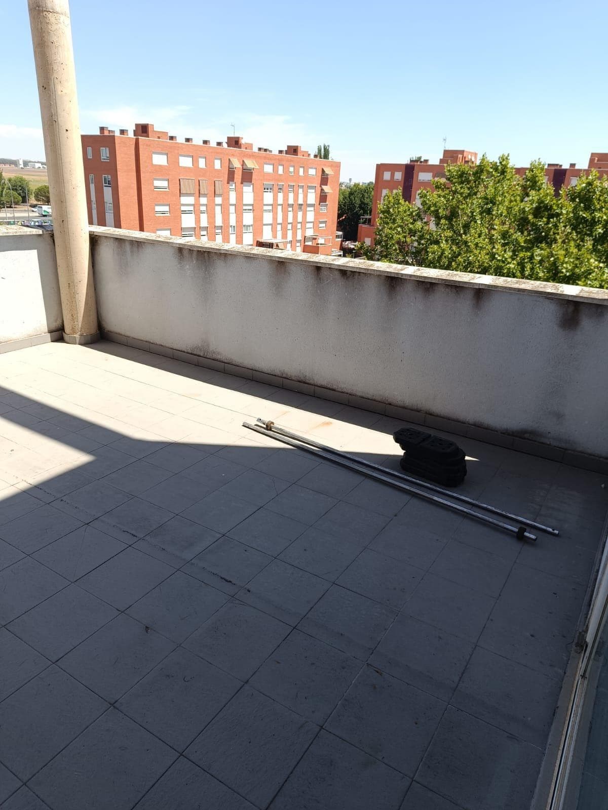 Inmueble recuperado en Torrejon de Ardoz (Madrid) Inquilino en precario - Imagen 1