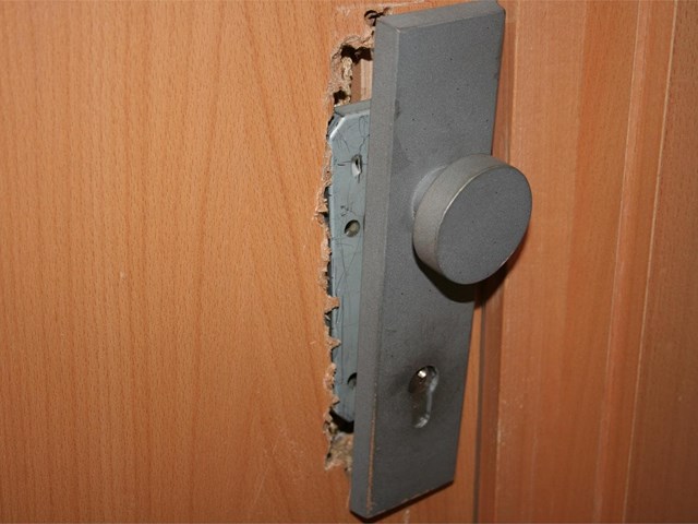 ¿Puedo entrar en mi casa okupada? Riesgos legales y alternativas seguras